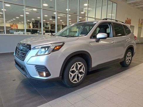 Certified 2023 Subaru Forester Premium AWD/4WD image 3