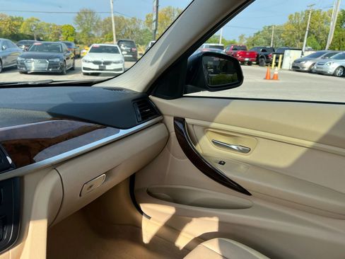 Used 2013 BMW 320i xDrive 320i xDrive Sedan 4D image 15