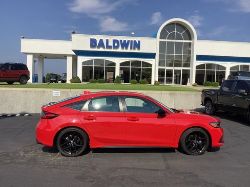 Used 2022 Honda Civic Sport image 8