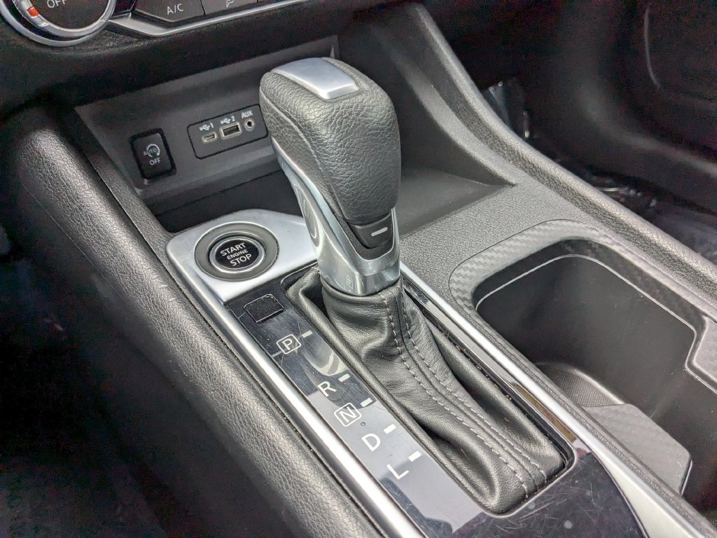 Used 2024 Nissan Sentra SV FWD image 22