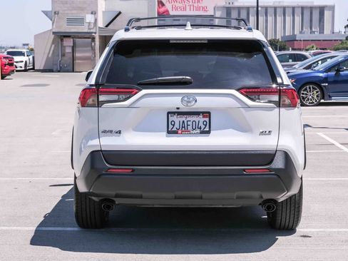 Certified 2023 Toyota RAV4 XLE Premium FWD image 5