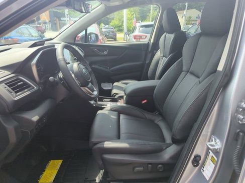 Used 2025 Subaru Ascent Touring AWD/4WD image 9