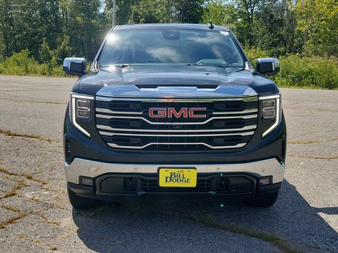 Used 2023 GMC Sierra 1500 SLT w/ SLT Premium Plus Package AWD/4WD image 2