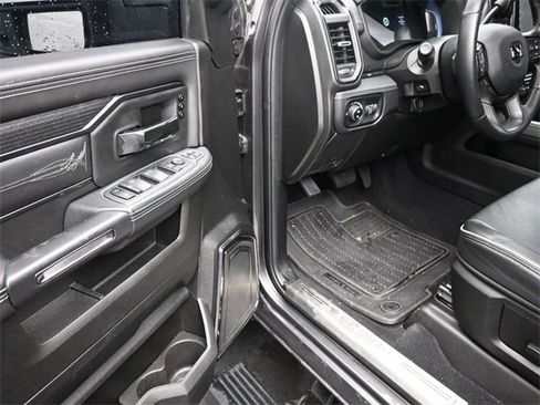 Used 2024 RAM 2500 Limited image 14