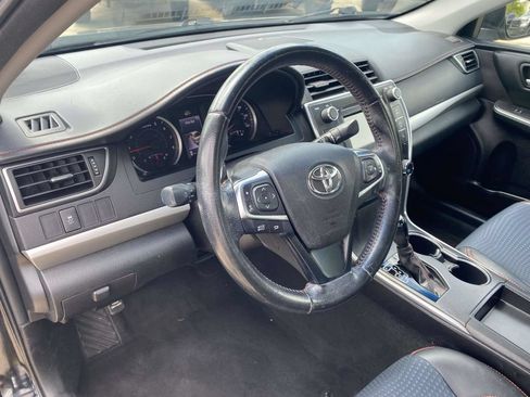 Used 2015 Toyota Camry SE FWD image 22