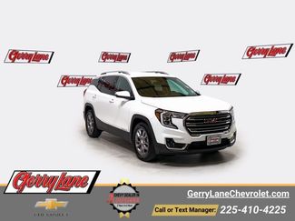 Used 2024 GMC Terrain SLT image 1