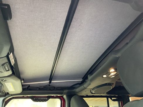 Used 2021 Jeep Wrangler Unlimited Sport image 25