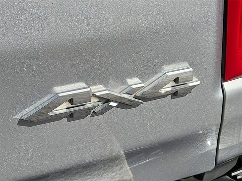 Used 2025 RAM 1500 Laramie image 29