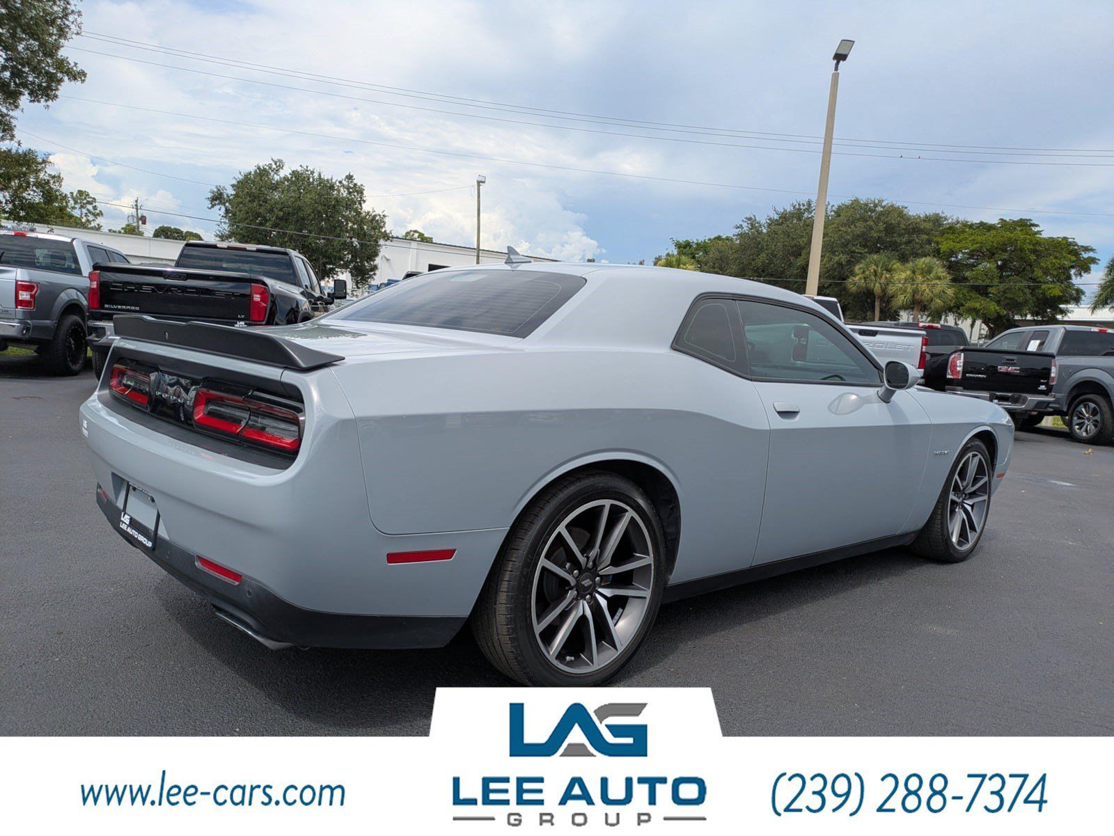 Used 2022 Dodge Challenger R/T w/ Plus Package RWD image 3