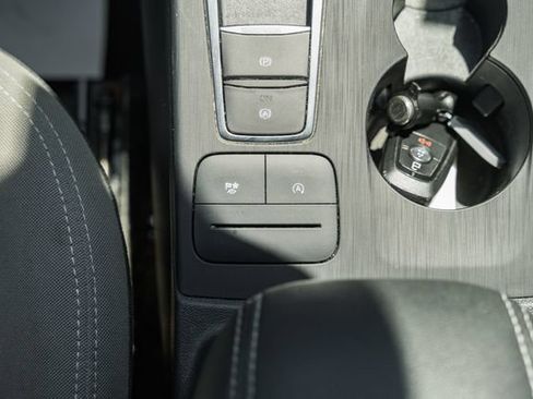 Used 2020 Ford Escape SE FWD image 37