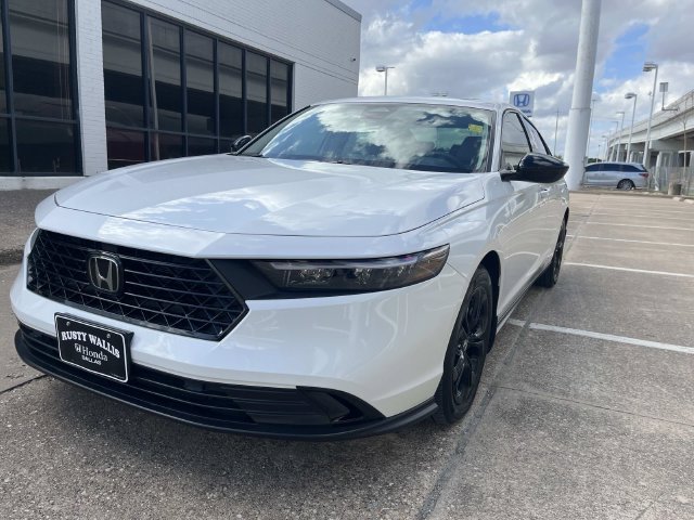 Certified 2025 Honda Accord SE image 9