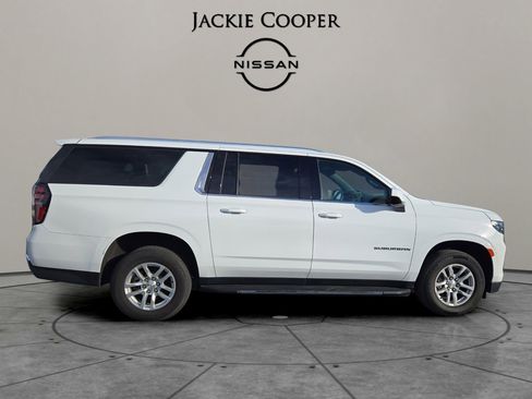 Used 2023 Chevrolet Suburban LT image 6