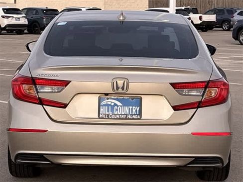 Used 2020 Honda Accord EX-L image 5