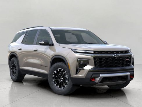New 2026 Chevrolet Traverse Z71 w/ Driver Confidence Package AWD/4WD image 7