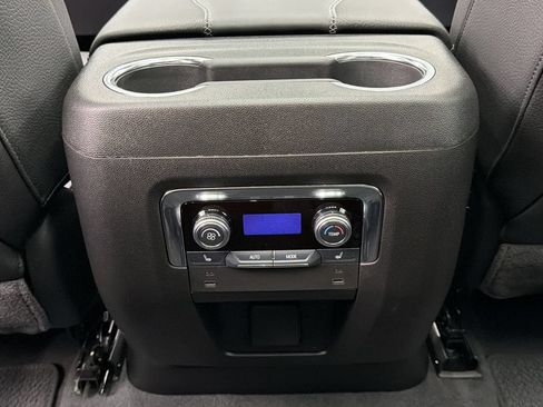 Used 2026 GMC Yukon Denali w/ Sun & Power Step Package AWD/4WD image 36