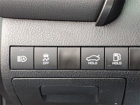 Used 2023 Toyota Camry LE image 10