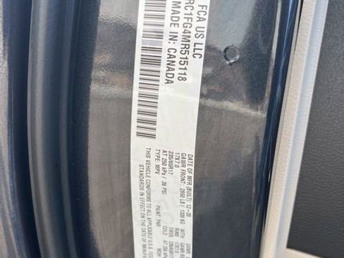 Used 2021 Chrysler Pacifica Touring FWD image 21