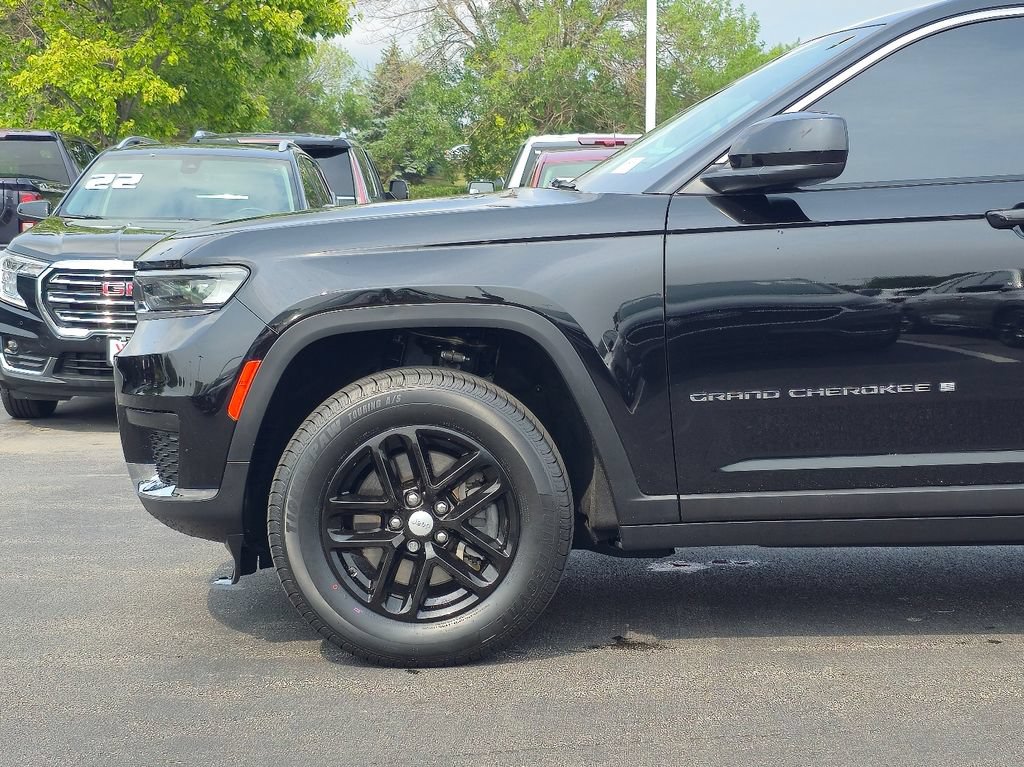 Used 2022 Jeep Grand Cherokee L Laredo w/ Luxury Tech Group I AWD/4WD image 30