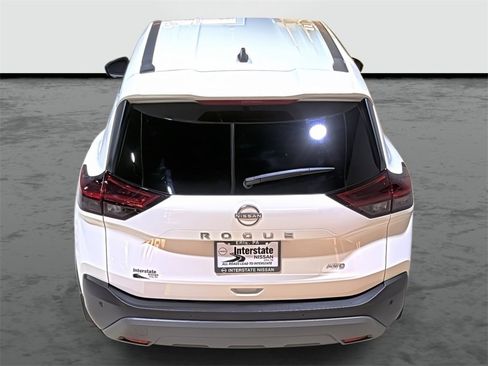 Used 2023 Nissan Rogue S image 3