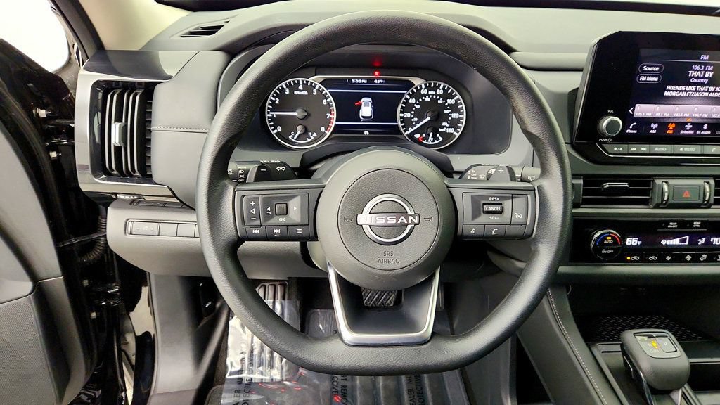 Used 2024 Nissan Pathfinder S AWD/4WD image 13