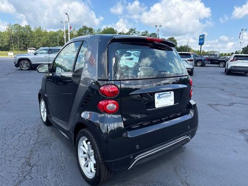 Used 2014 smart fortwo passion RWD image 5