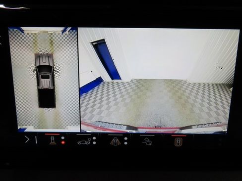 Used 2024 GMC Sierra 2500 Denali image 16