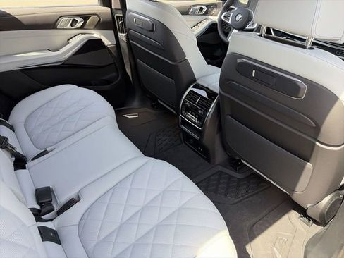 New 2026 BMW X7 xDrive40i w/ M Sport Package image 13