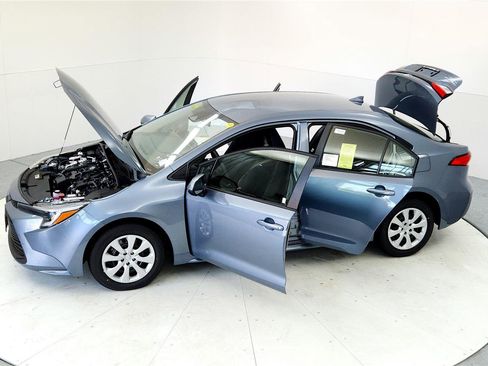 Used 2024 Toyota Corolla LE image 18