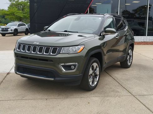 Used 2018 Jeep Compass Limited AWD/4WD image 1