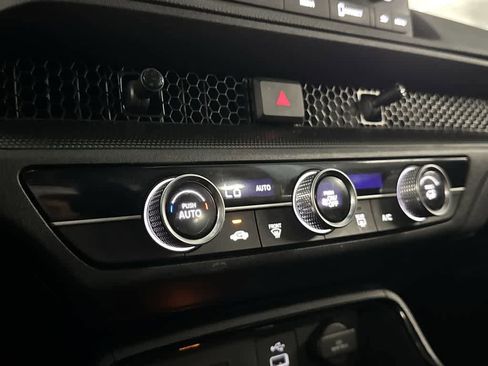 Used 2025 Honda CR-V LX image 19