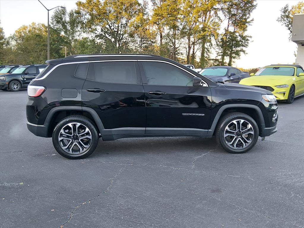Used 2022 Jeep Compass Limited AWD/4WD image 3