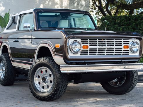 Used 2024 Ford Bronco Black Diamond image 45