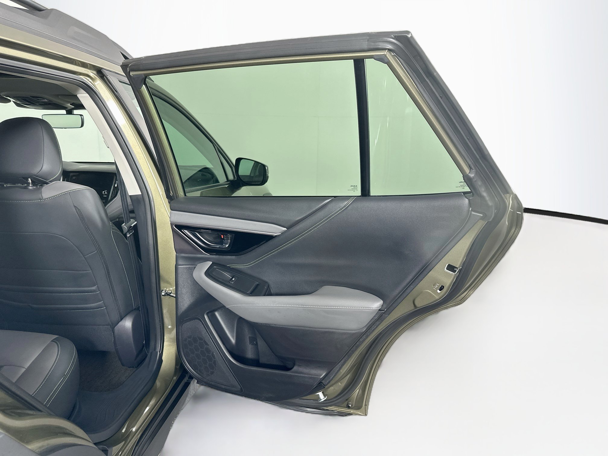 Used 2025 Subaru Outback Onyx Edition AWD/4WD image 30