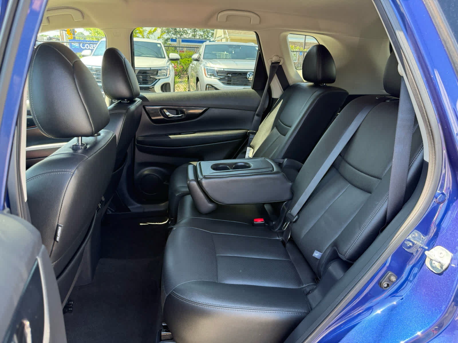 Used 2020 Nissan Rogue SL AWD/4WD image 17