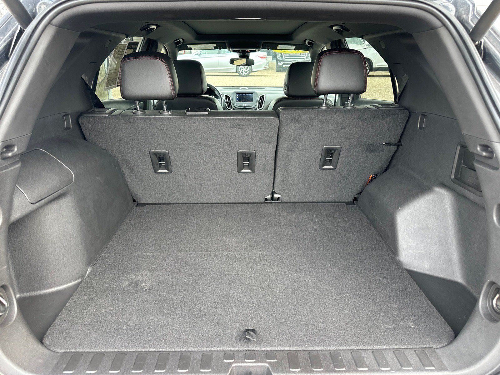 Used 2023 Chevrolet Equinox RS FWD image 11