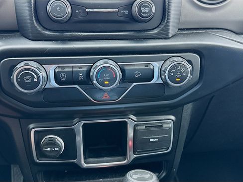 Used 2020 Jeep Wrangler Unlimited Sport AWD/4WD image 12