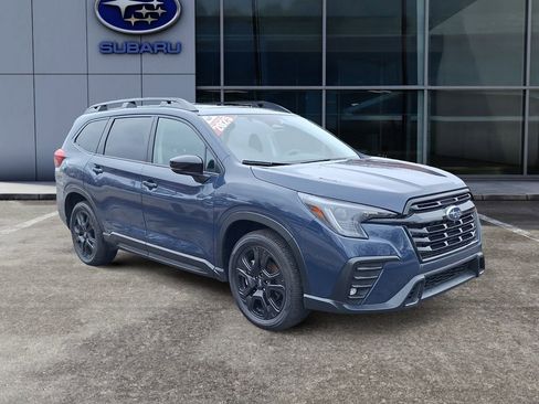 Certified 2025 Subaru Ascent Bronze Edition w/ Popular Package #2 image 2