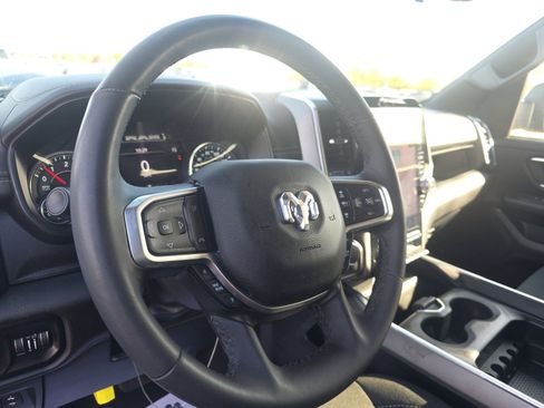 Used 2025 RAM 1500 Big Horn AWD/4WD image 8