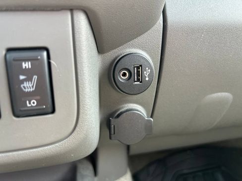 Used 2017 Nissan Frontier SL w/ Moonroof Package AWD/4WD image 30