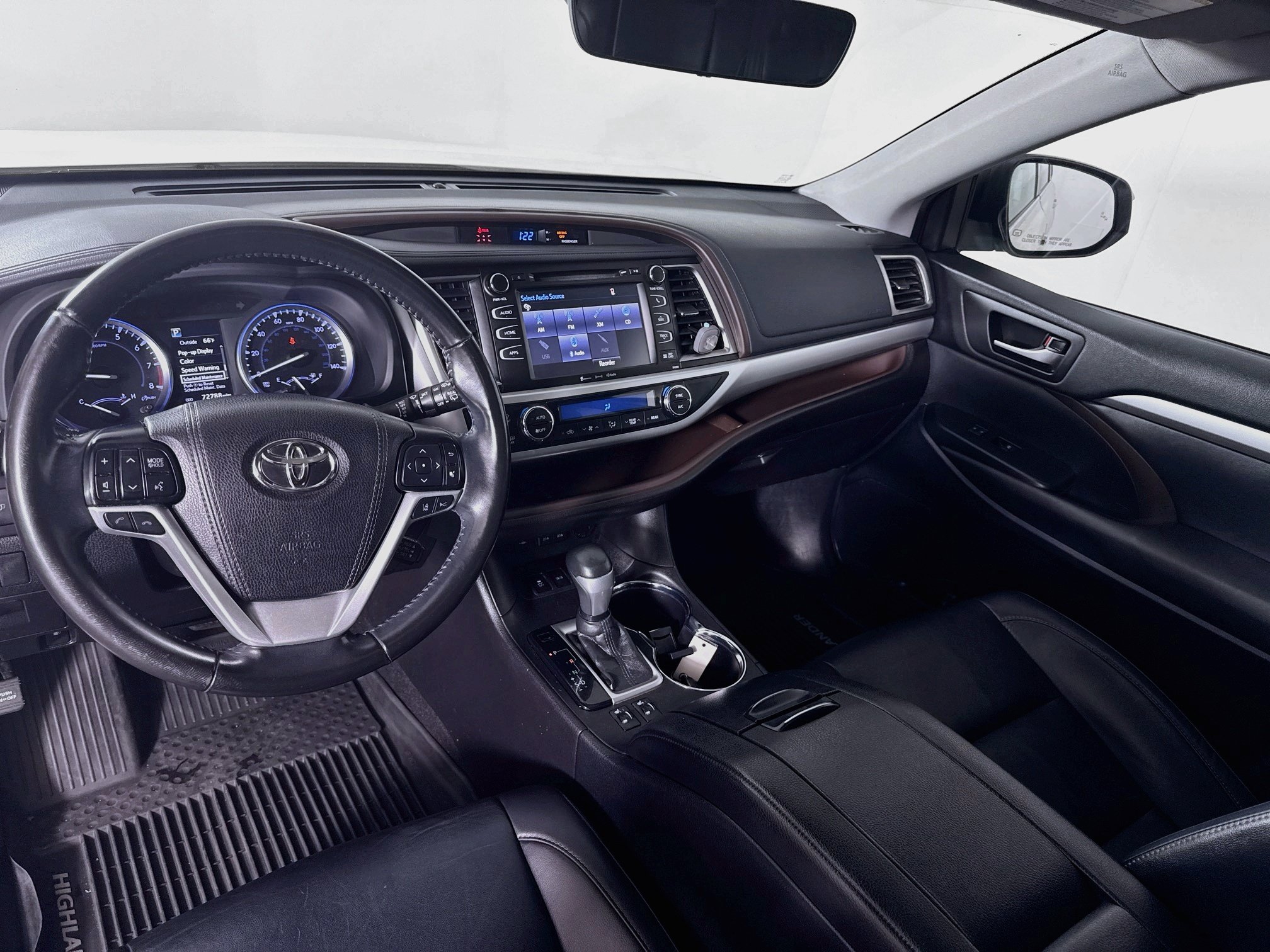 Certified 2019 Toyota Highlander XLE AWD/4WD image 24