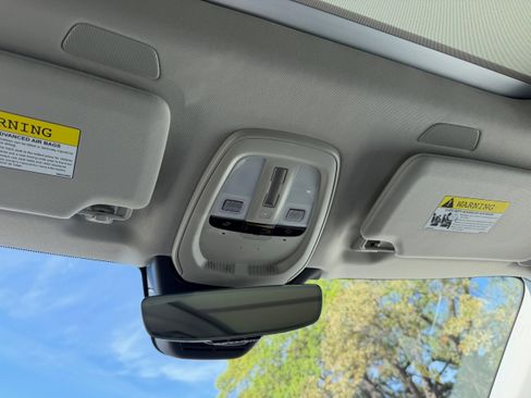 New 2026 Volvo XC90 T8 Ultra w/ Protection Package Premier image 17