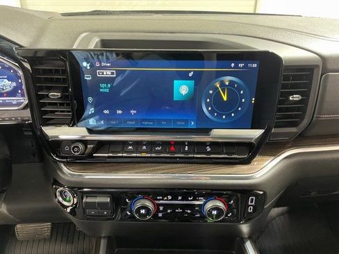 Used 2023 Chevrolet Silverado 1500 RST AWD/4WD image 16