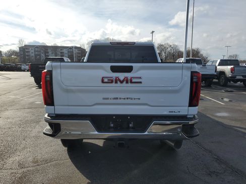 New 2025 GMC Sierra 3500 SLT w/ SLT Premium Package image 5