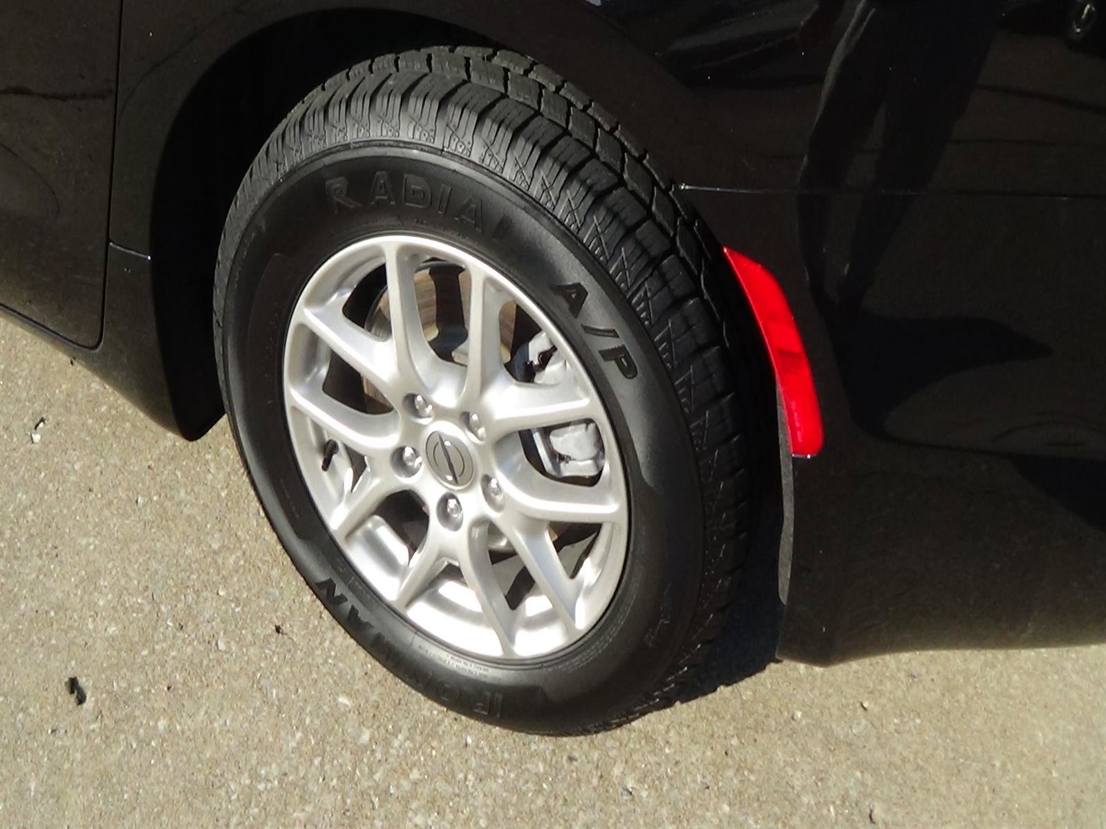 Certified 2025 Chrysler Pacifica Select FWD image 9