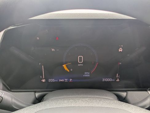 Used 2025 Chevrolet TrailBlazer LT AWD/4WD image 13