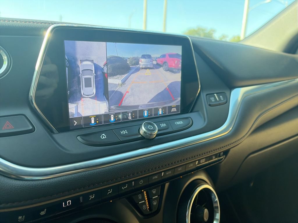 Certified 2019 Chevrolet Blazer Premier w/ Sun and Wheels Package FWD image 23