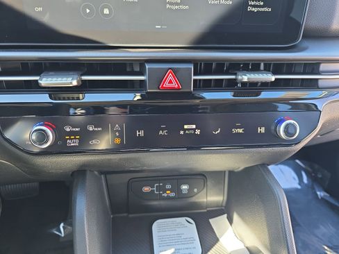 New 2026 Kia Sportage EX image 23