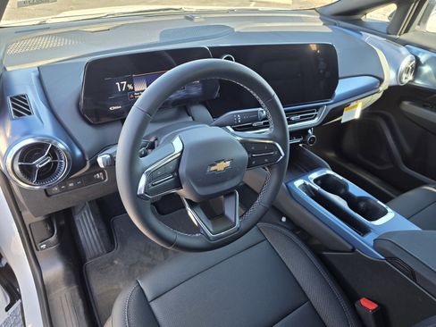 New 2026 Chevrolet Equinox EV LT w/ LPO, Blackout Package image 24