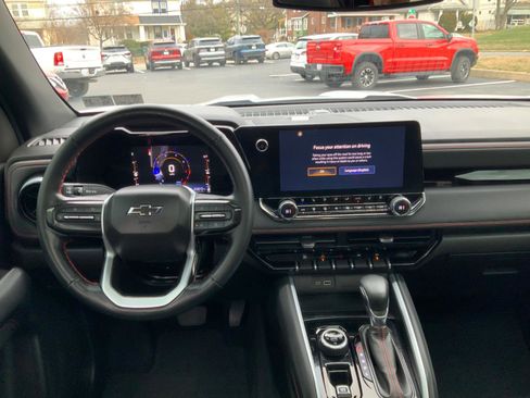 Used 2023 Chevrolet Colorado Z71 w/ Z71 Convenience Package 2 image 17