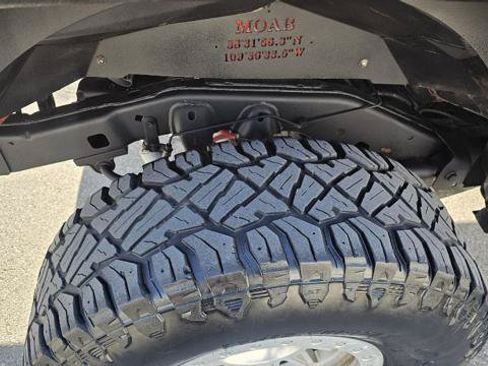 Used 2013 Jeep Wrangler Unlimited Sahara AWD/4WD image 11
